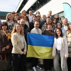 På valborgsmässoafton tog Södertörns Fjärrvärme emot en delegation på ungefär 25 personer från Ukraina. På programmet stod erfarenhetsutbyte. Pressbild: Energi företagen