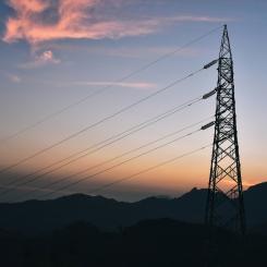 För energisektorn innebär den nya lagen ett tydligt skifte: cybersäkerhet är inte längre enbart en IT-fråga, utan en strategisk och operativ skyldighet som berör hela verksamheten. Foto: Gomero