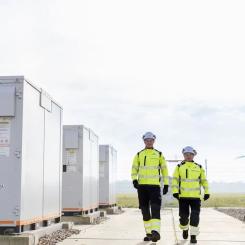 Wärtsilä har under de senaste åren genomfört flera strukturaffärer för att fokusera verksamheten på kärnområden inom energi och sjöfart. Energilagringsverksamheten har samtidigt mött motvind genom lägre orderingång, ökad konkurrens och förändrade marknadsförutsättningar. Bildandet av samriskbolaget innebär inte att Wärtsilä lämnar energilagringsmarknaden, utan att verksamheten organiseras i en ny bolagsstruktur tillsammans med en extern partner. Foto: Wärtsilä