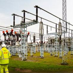 Investeringen i Söderåsen ökar elnätets resiliens. Station Söderåsen är en viktig knutpunkt för stamnätet och elförsörjningen i södra Sverige. Svenska kraftnäts stamnät och E.ONs regionnät har en stark koppling sinsemellan i nordvästra Skåne och systemen utgör reserv för varandra. Foto: Christian Andersson, Apelöga