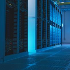 Branschbedömningar pekar på investeringar på omkring 4 biljoner dollar i datacenter och energiinfrastruktur globalt de kommande fem åren, samtidigt som tillgång till el lyfts som en begränsande faktor. Foto: EQT