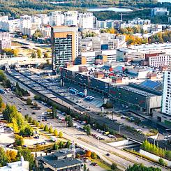 Esbo är Finlands näst största och snabbast växande stad. År 2022 passerade Esbos befolkning gränsen på 300 000 invånare och hösten 2023 bodde där 312 700 personer. Foto: Espoo.fi