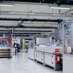 Exeger grundades 2009 och har utvecklat bärbara solceller som fungerar både i inomhus- och utomhusmiljöer. Tekniken används för att ladda olika typer av elektronikprodukter. Foto: Exeger