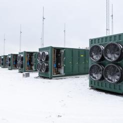 Flower äger fyra operativa BESS-anläggningar i Sverige (totalt 63 MW), och ytterligare tre internt utvecklade projekt väntas tas i drift i landet under 2026 (totalt 70 MW). Bilden är från Flowers 42,5 MW BESS i Bredhälla. Pressbild: Flower