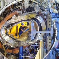 Proxima Fusion bygger på W7-X stellaratorn, båda härstammar från Max Planck Institute. Kredit: Wolfgang Filser via Max Planck Institute.