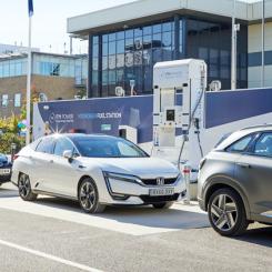 Enligt uttalandet ska kommissionen publicera en genomförandeförordning om typgodkännande av fordon som drivs med elbränsle. Foto: UKH2Mobility