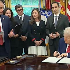 Trump vill öka den amerikanska kärnkraftskapaciteten från cirka hundra gigawatt till fyrahundra gigawatt fram till år 2050. Målet omfattar både konventionella anläggningar och ny teknik som små modulära reaktorer. Foto: The White House press foto..