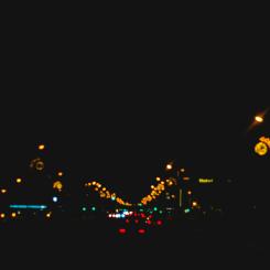 Stadsljus. Foto: Krists Šidlovskis / Unsplash