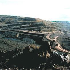 Nerjungri-kolfältet (WR)

Nerjungri-kolgruvan (Nerjungri-kolfyndigheten). Foto/källa: Institutet för ekonomi och industriell förvaltning – Hela Ryssland. Städer och bosättningar. Encyklopedi. — Moskva: Institutet för ekonomi och industriell förvaltning. 576 sidor. Wikipedia Commons Lic. ISBN 5-93249-001-2