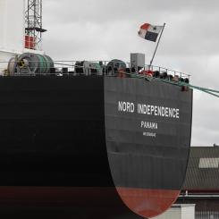 Aktern på Panamaflaggat containerskepp Nord Independence, som visar fartygets registreringshamn och IMO-nummer. Endast symbolbild. Foto: Wikipedia Common. Kredit: Saberwyn