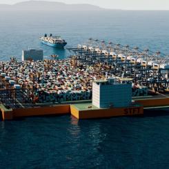 Sea Tech Floating Terminal (STFT) är en flytande containerhamn som används för att avlasta konventionella containerhamnar. Den typen av plattformar skulle också kunna användas för Blykallas kärnkraftverk. Bild: Sea Technology.