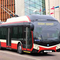 Dessa trådbussar är utrustade med avancerade dragbatterier som möjliggör autonom körning för minst 20 kilometer. Foto: Skoda Group