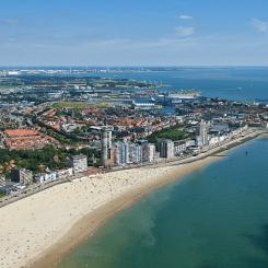 Regionen Zeeland omfattar både öar, halvöar samt omfattande industri och handel. Bild: Zeeland.com