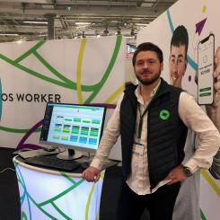 Tim Norell demonstrerade OS-workers orderstryningssystem på Elfackmässan i Göteborg.
