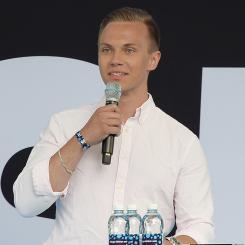 Tobias Andersson (SD) uran-talar. Bild: Politikerveckan Almedalen CC BY-SA 2.0