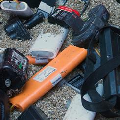 Många offentliga platser saknar nödvändig brandskyddsutrustning för litiumjonbatterier, vilket ökar risken för olyckor och skador. Foto: Cebon Group