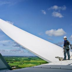 Vestas menar att en förändrad upphandlingsmodell är nödvändig för att åter locka investerare och säkerställa att projekten blir lönsamma. Utan mer balanserade villkor riskerar utbyggnaden att stanna av helt. FOTO: VESTAS