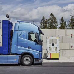 Förra året presenterade Volvo Lastvagnar för första gången sina elbilar med bränsleceller. Dessa utsläppsfria lastbilar använder vätgas för att generera sin egen el i fordonet, så de är lämpliga för längre transportuppgifter. Foto: Volvo Trucks