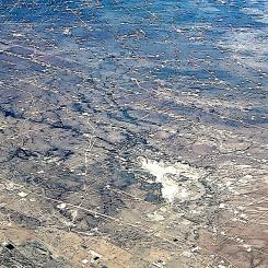 Flygbild över oljefälten i Permianbassängen i Ward County, Texas. Foto: Wikipedia Common Lic. Kredit: Eric Polk