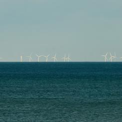 Östligaste Rough vindkraftspark i England. Foto: he joy of all things/Wikimedia commons/ https://commons.wikimedia.org/wiki/File:Westermost_Rough_wind_farm_from_Barmston_beach.jpg