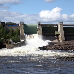 Dammbyggnaden i Stornorrfors. Foto: Wikipedia